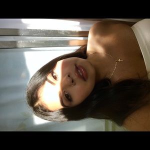 Meet your Posher, Alexia